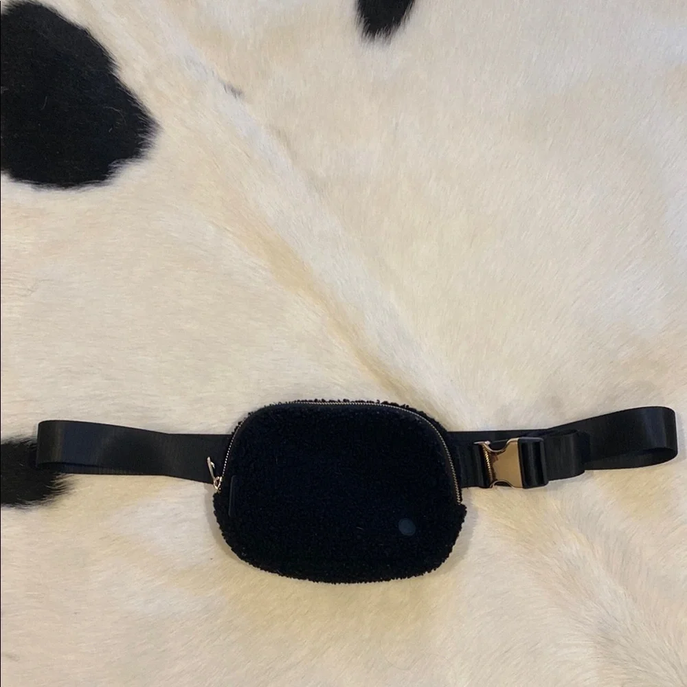 Kyodan black Fanny pack/satchel/belt bag